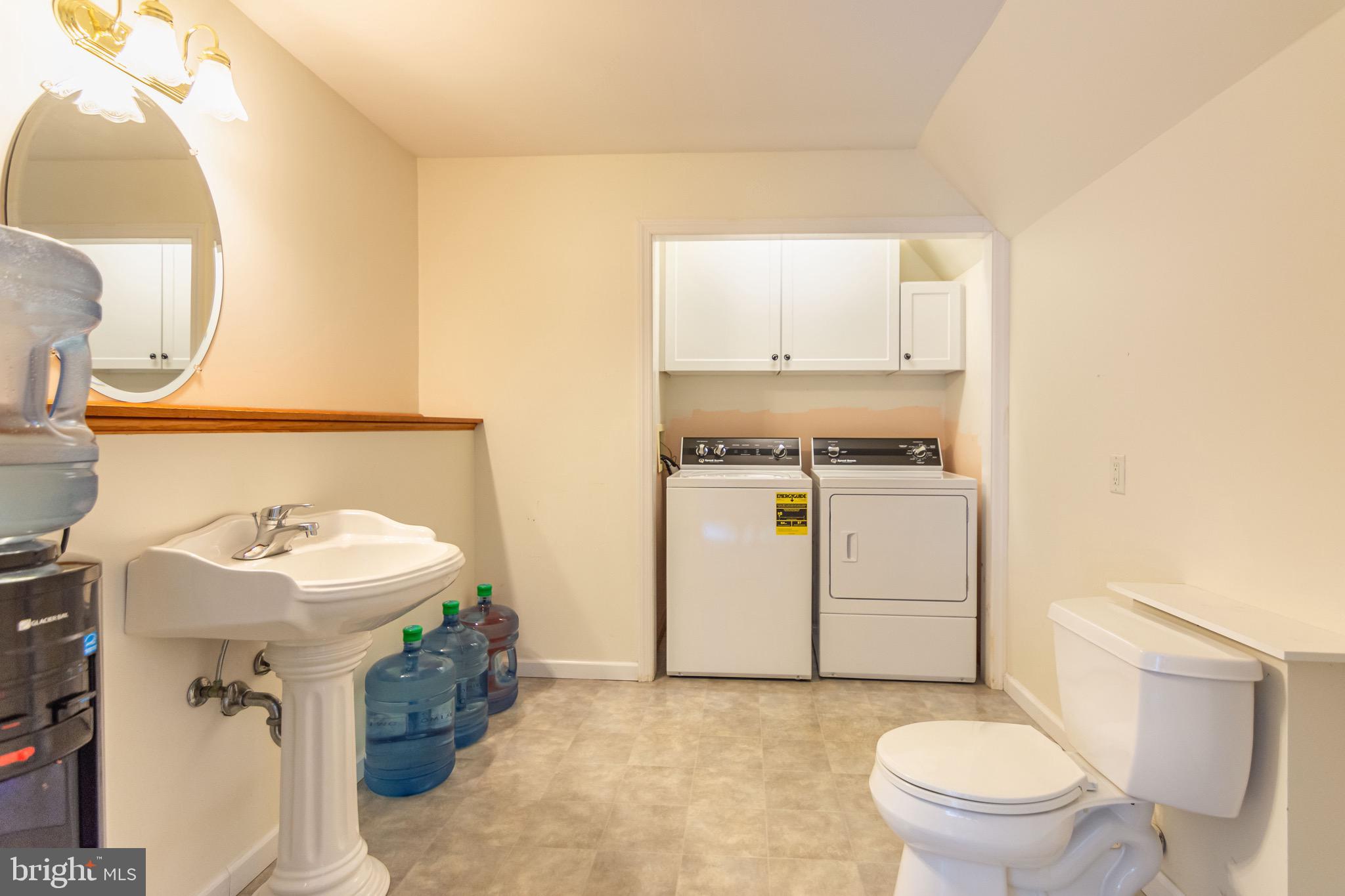 YORKTOWN MANOR - Residential