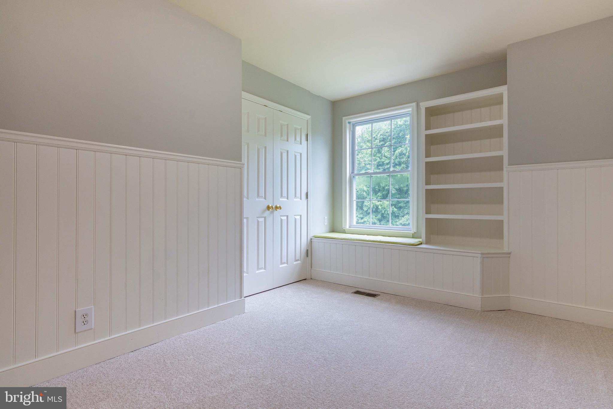 YORKTOWN MANOR - Residential