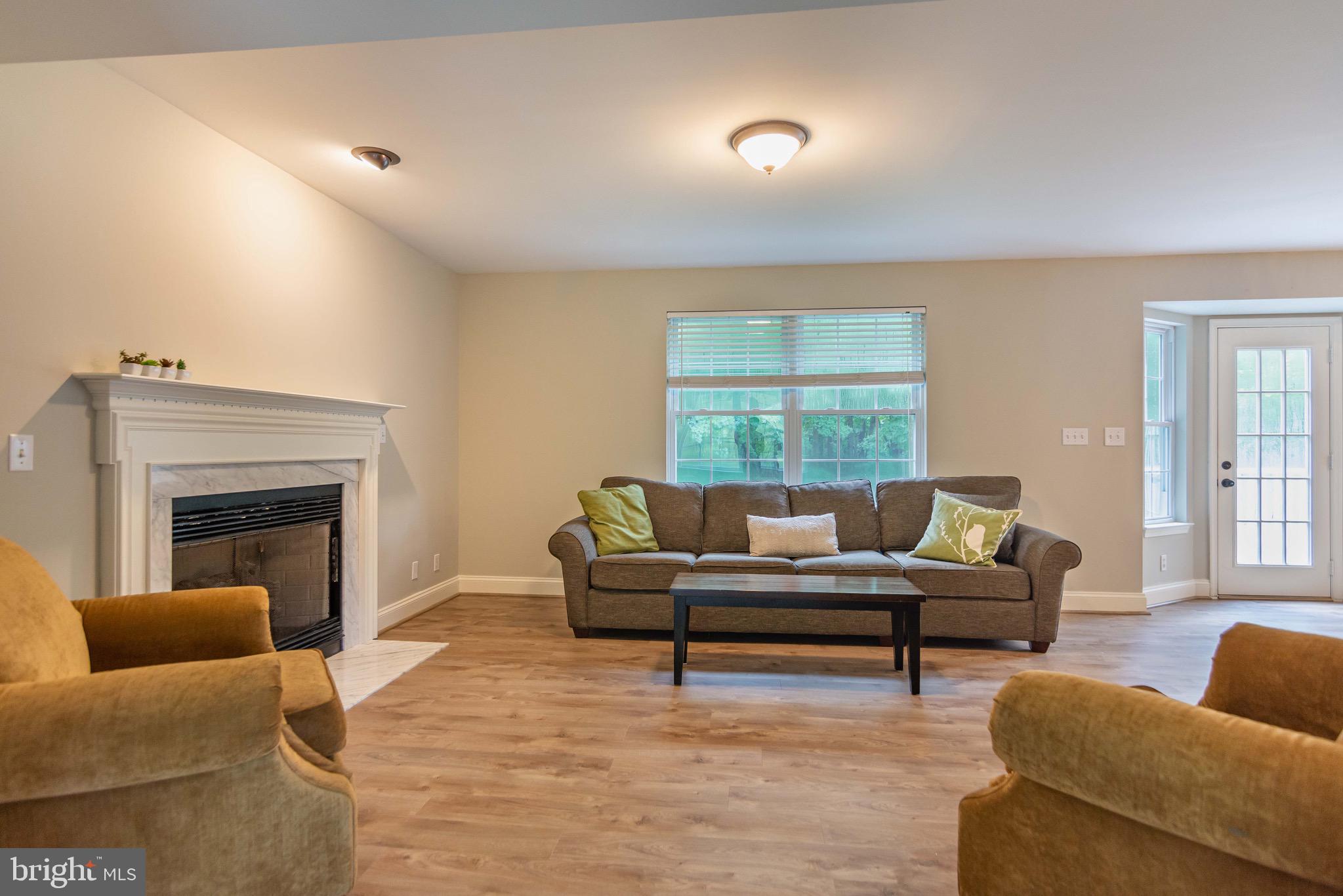 YORKTOWN MANOR - Residential