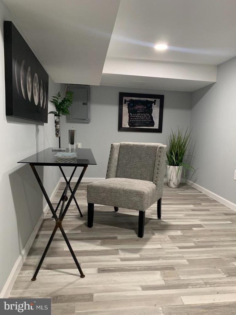 POINT BREEZE - Residential Lease