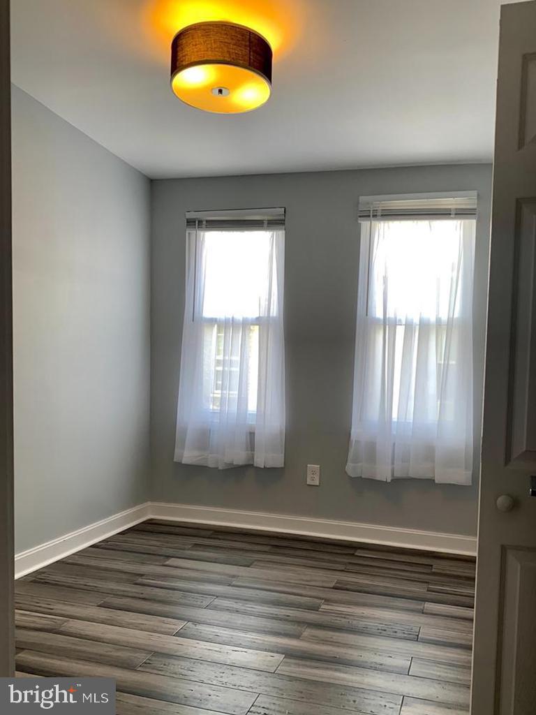 POINT BREEZE - Residential Lease