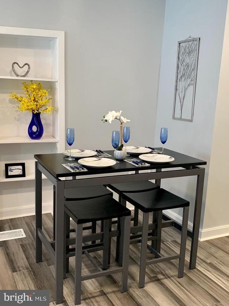 POINT BREEZE - Residential Lease