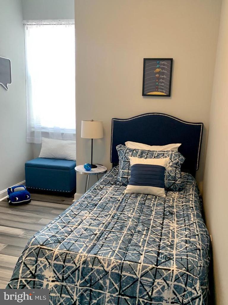 POINT BREEZE - Residential Lease