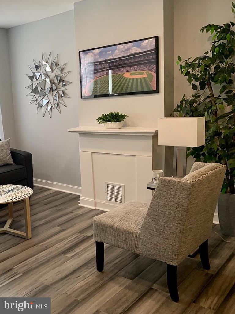 POINT BREEZE - Residential Lease