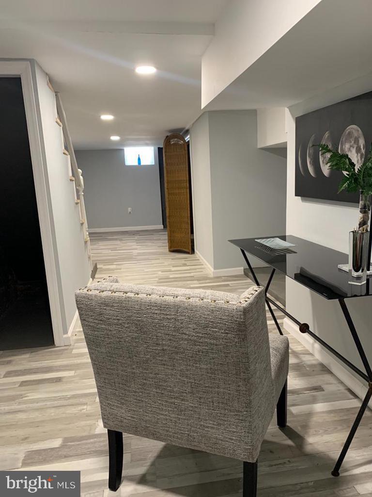 POINT BREEZE - Residential Lease