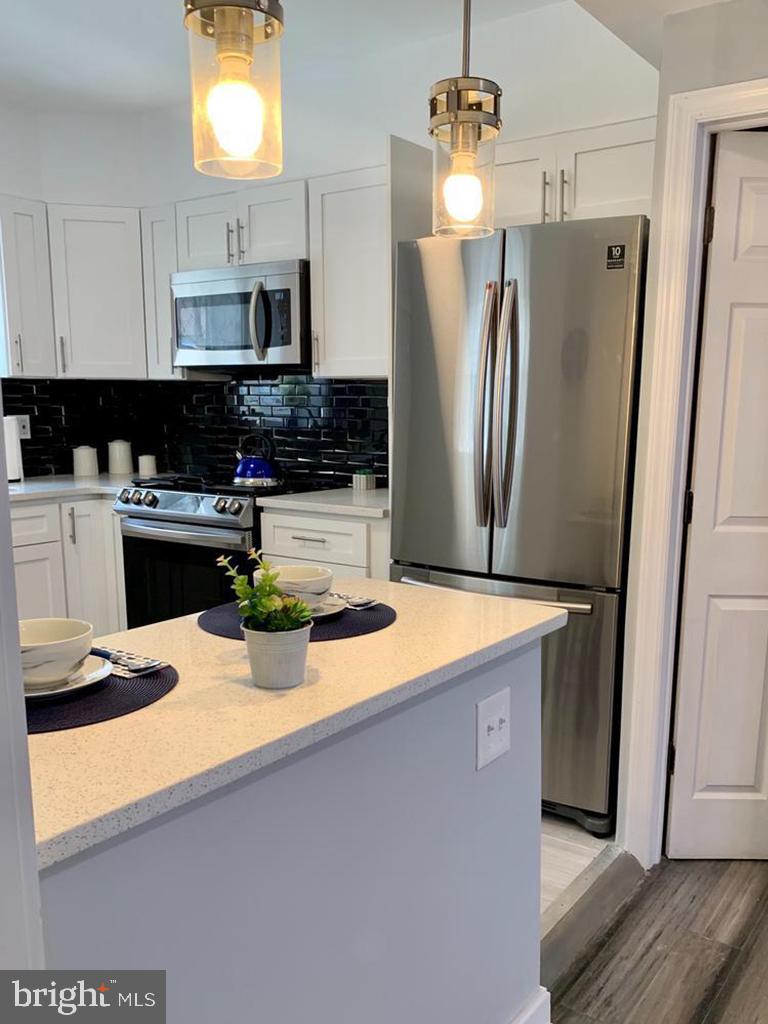 POINT BREEZE - Residential Lease