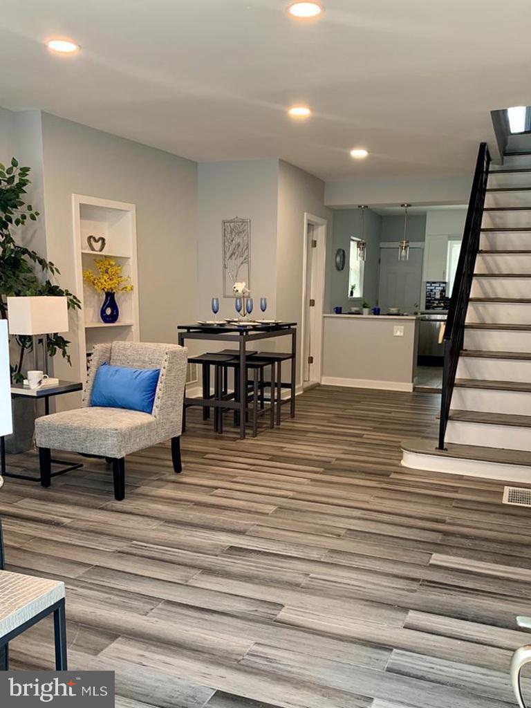 POINT BREEZE - Residential Lease