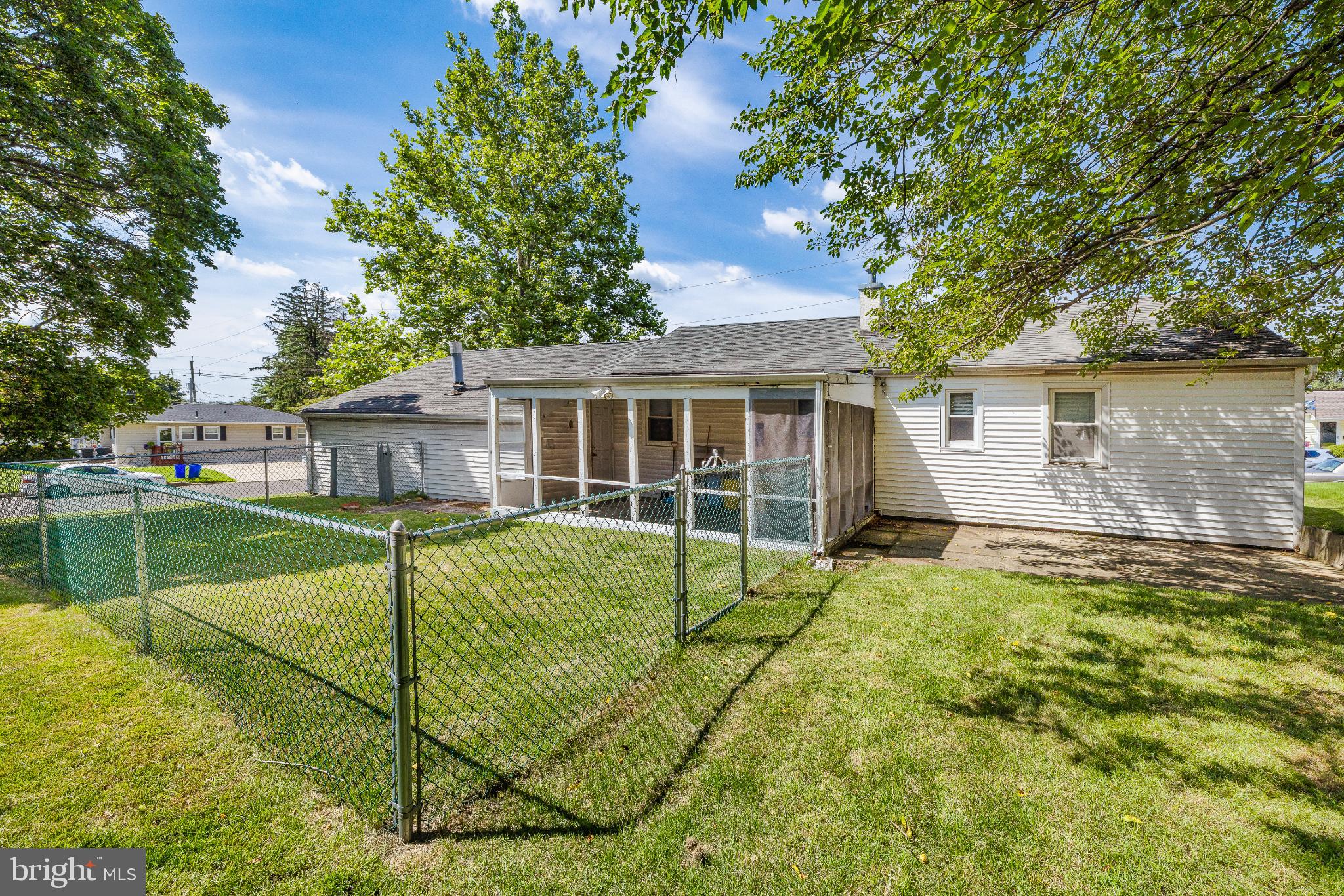 126 OAK AVENUE