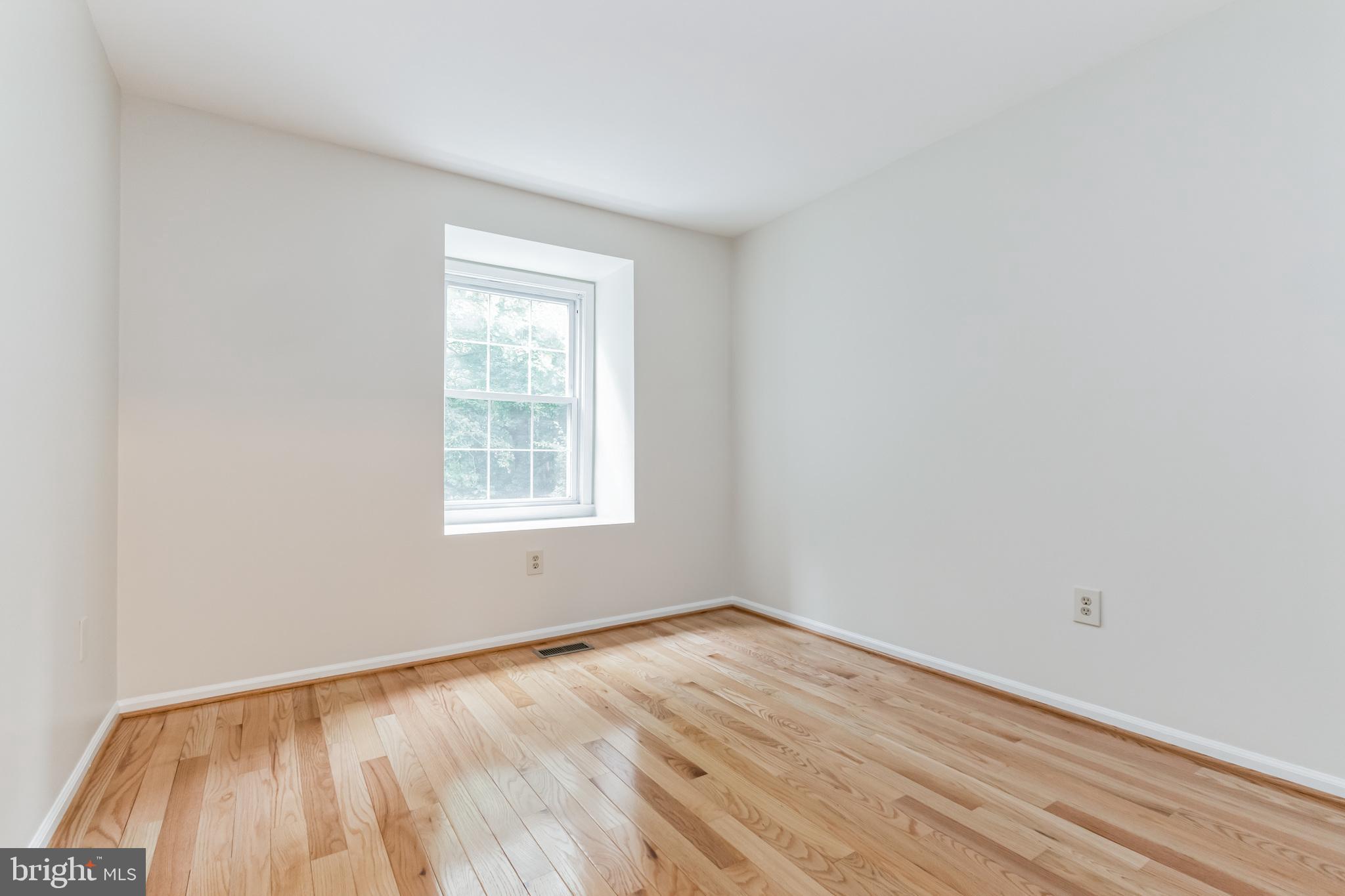 LAFAYETTE VILLAGE - Residential