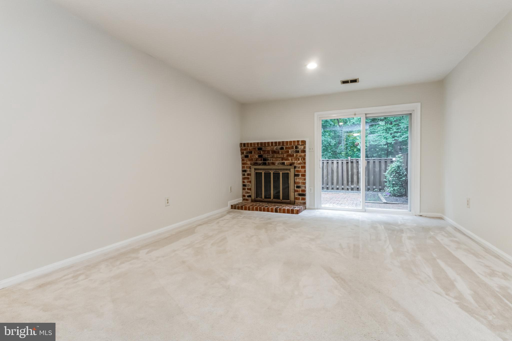 LAFAYETTE VILLAGE - Residential