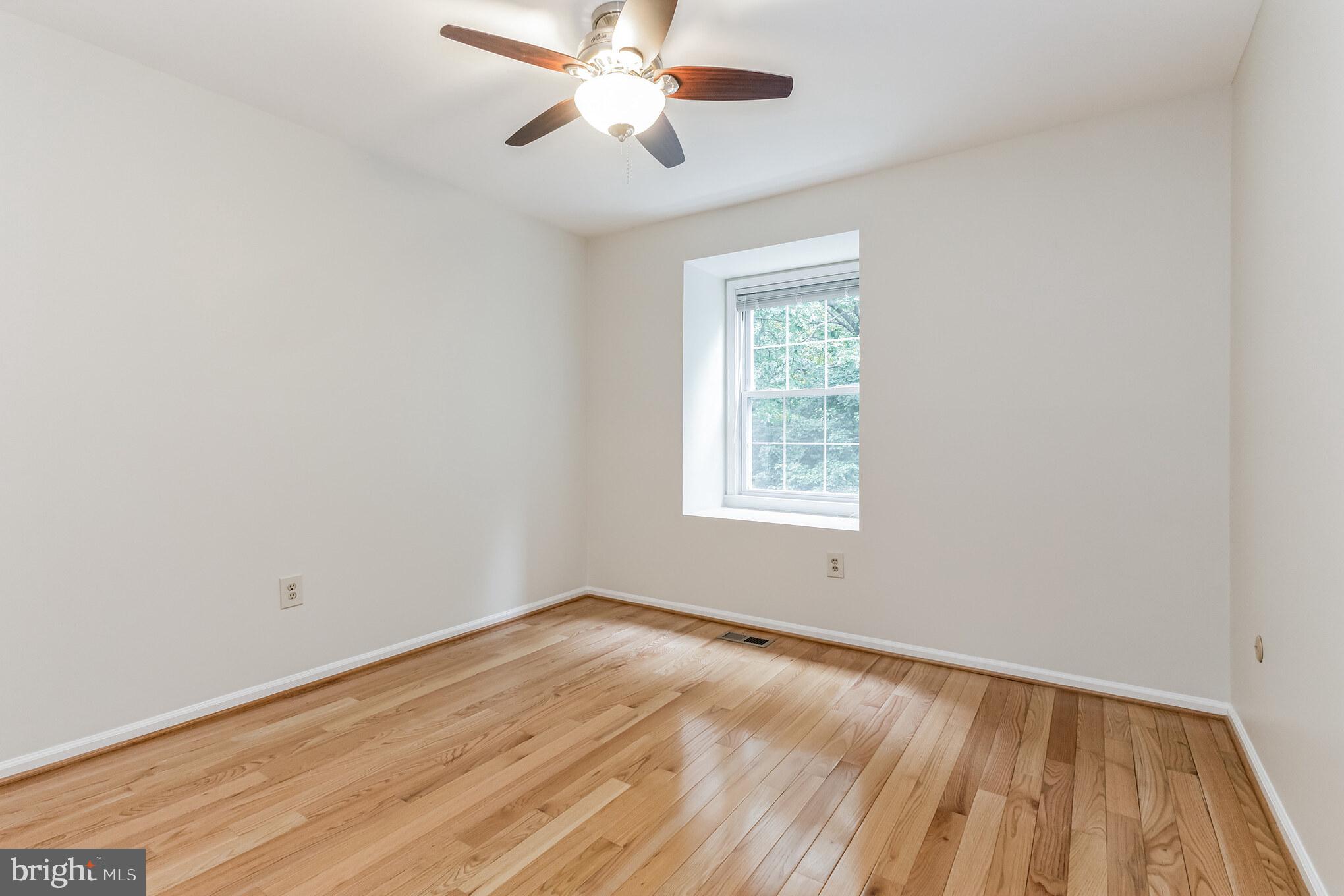 LAFAYETTE VILLAGE - Residential