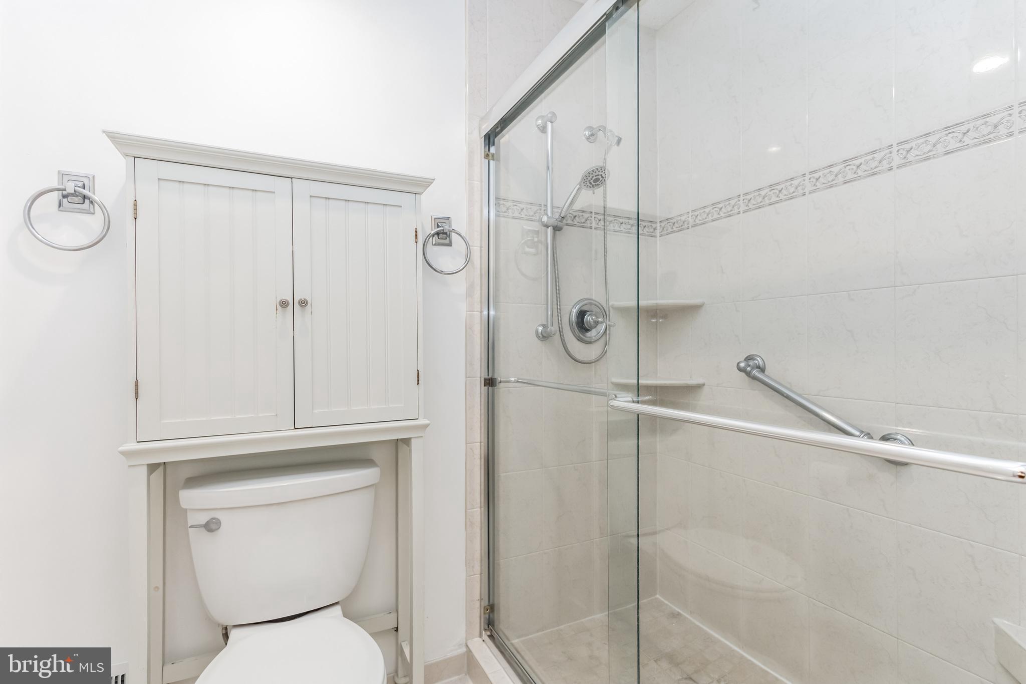 LAFAYETTE VILLAGE - Residential