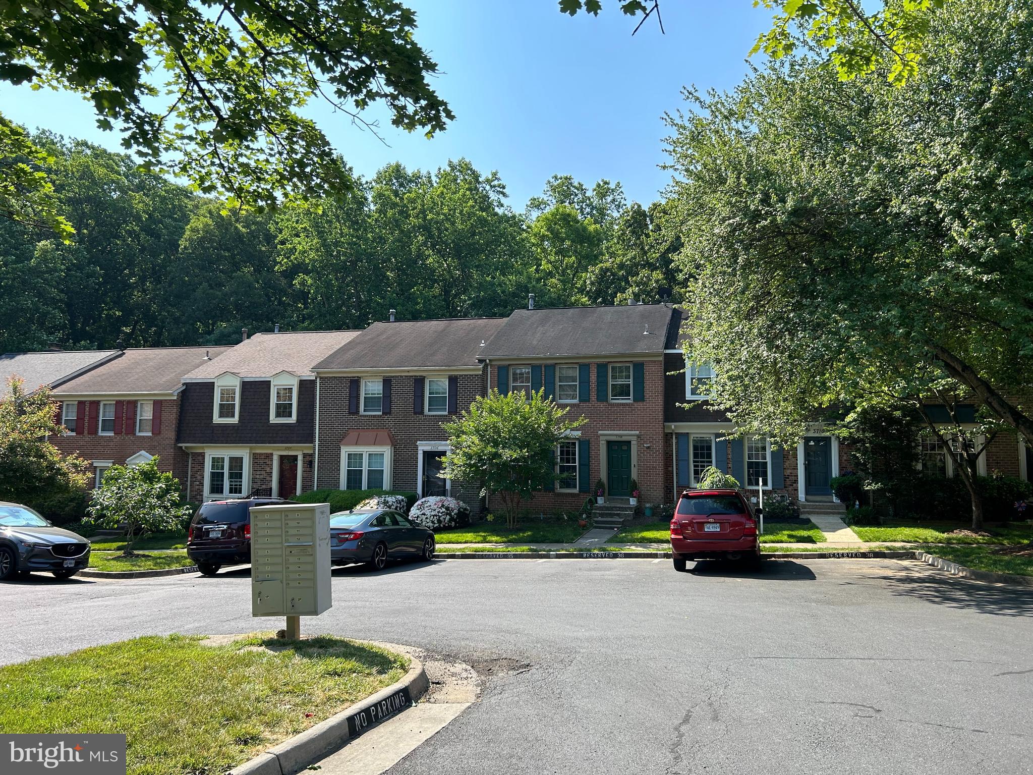 LAFAYETTE VILLAGE - Residential