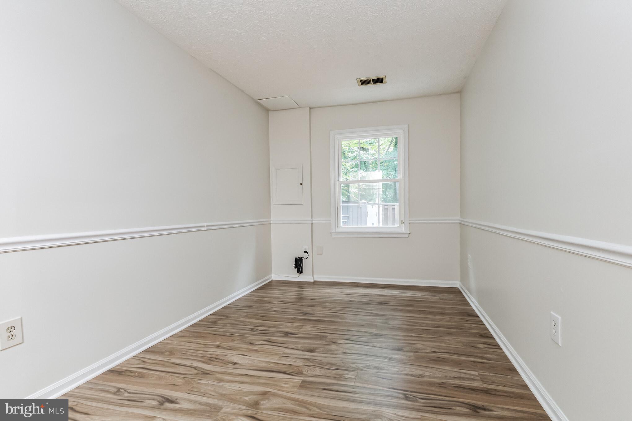 LAFAYETTE VILLAGE - Residential