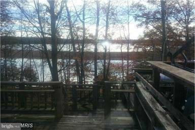 MATTAWOMAN WOODS IND HEAD - Residential Lease