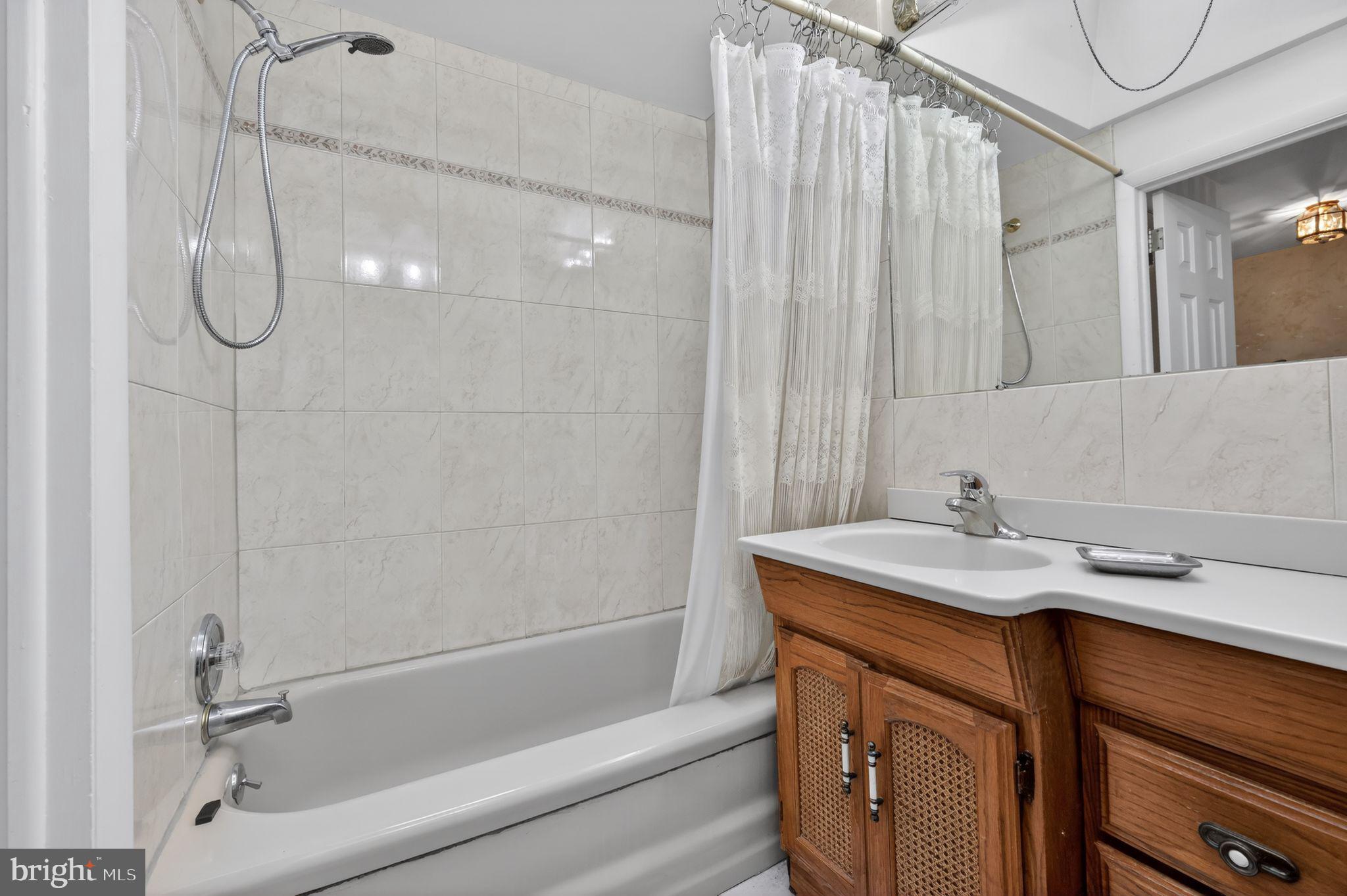 DELMAR VILLAGE - Residential