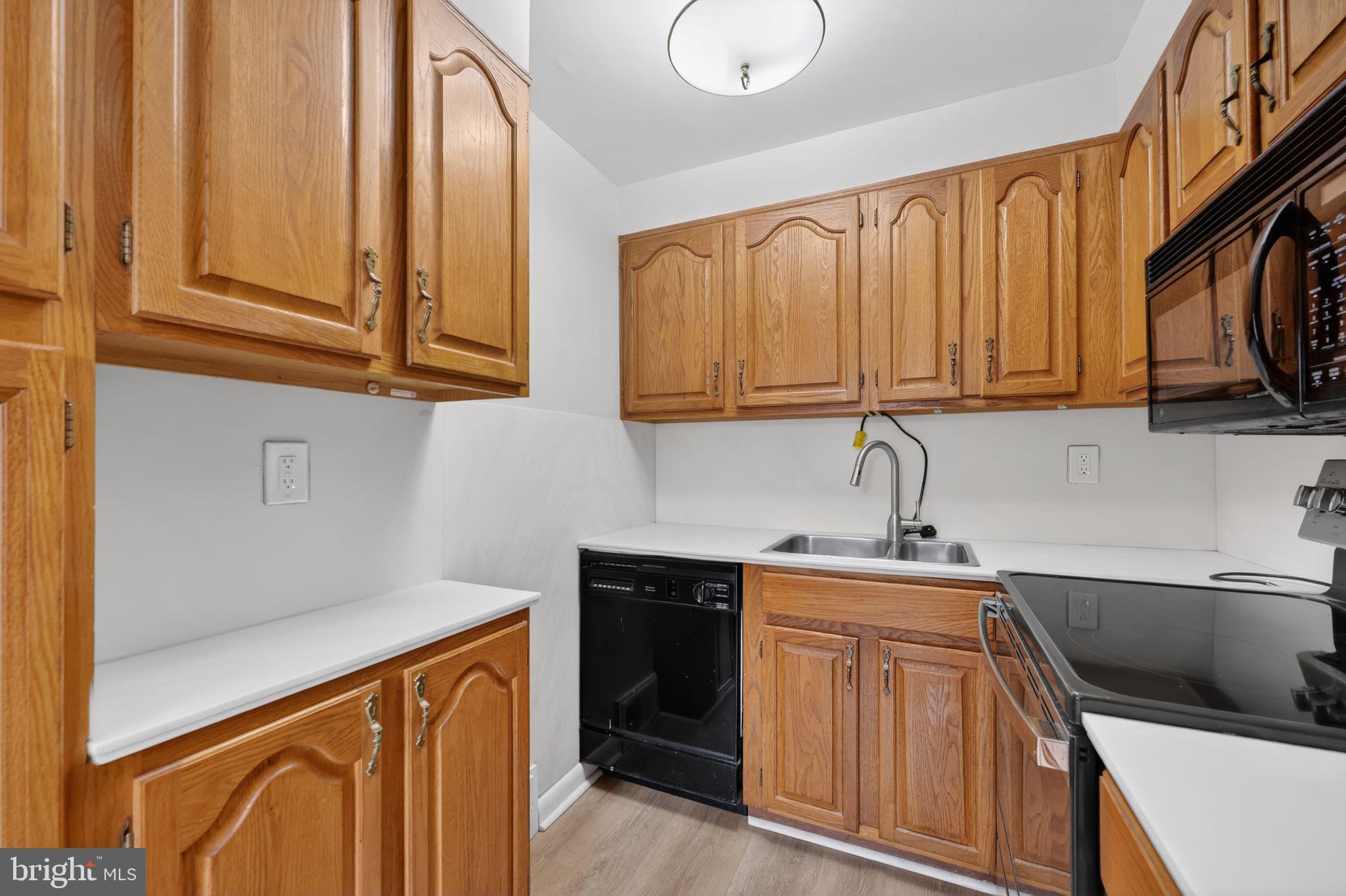 DELMAR VILLAGE - Residential