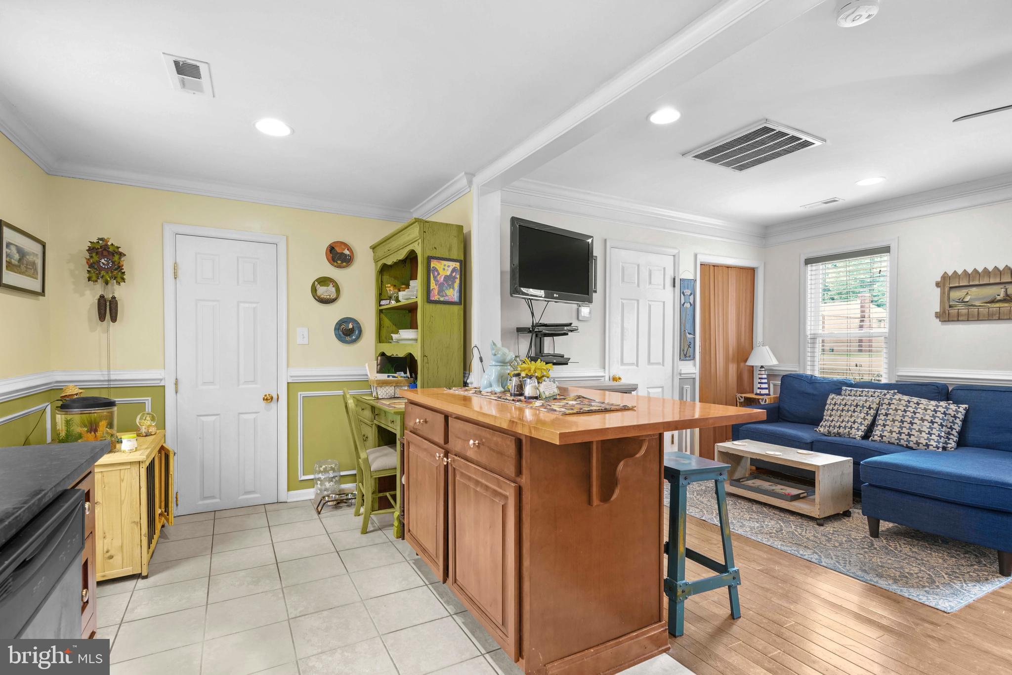 C0BB ISLAND - Residential