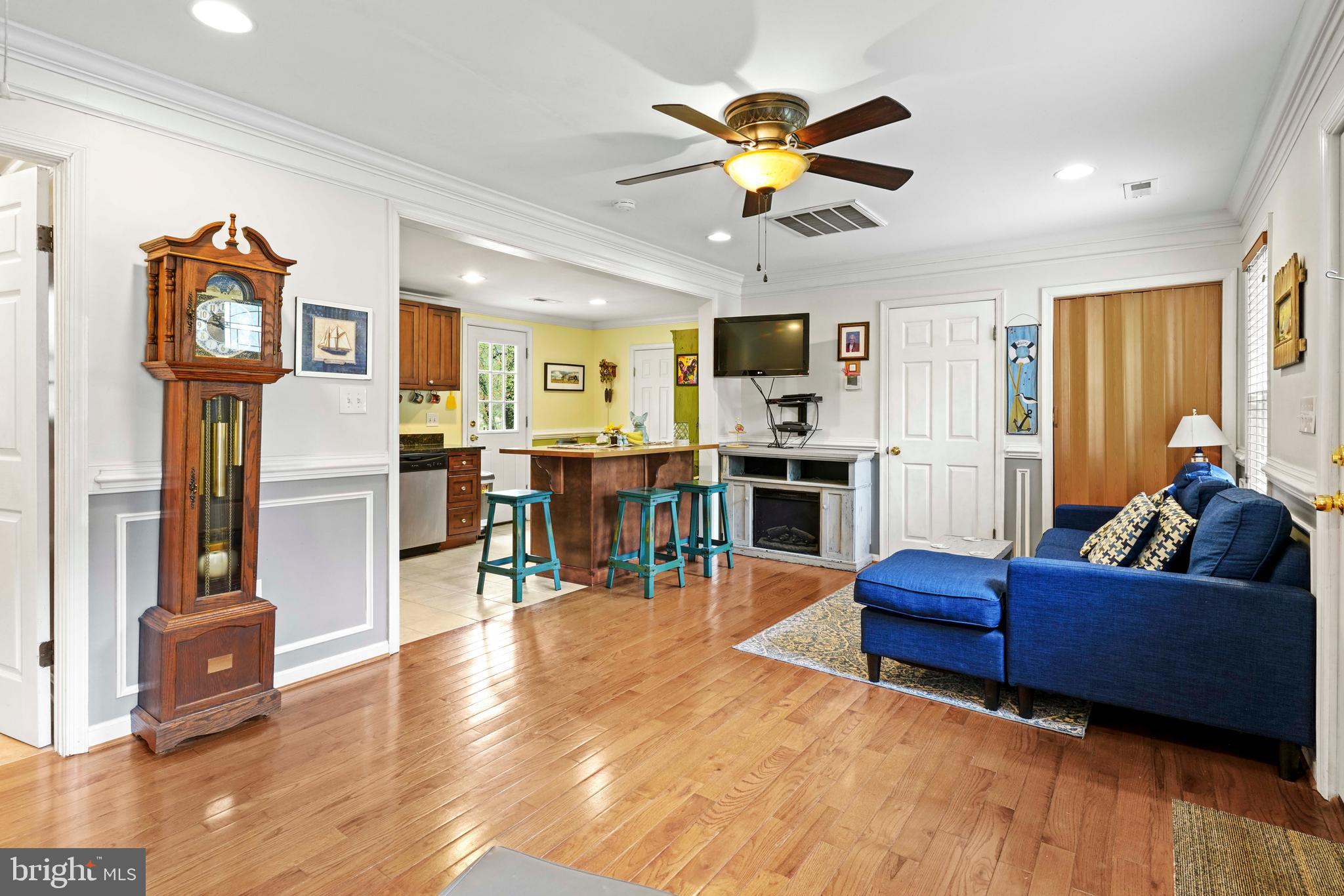 C0BB ISLAND - Residential