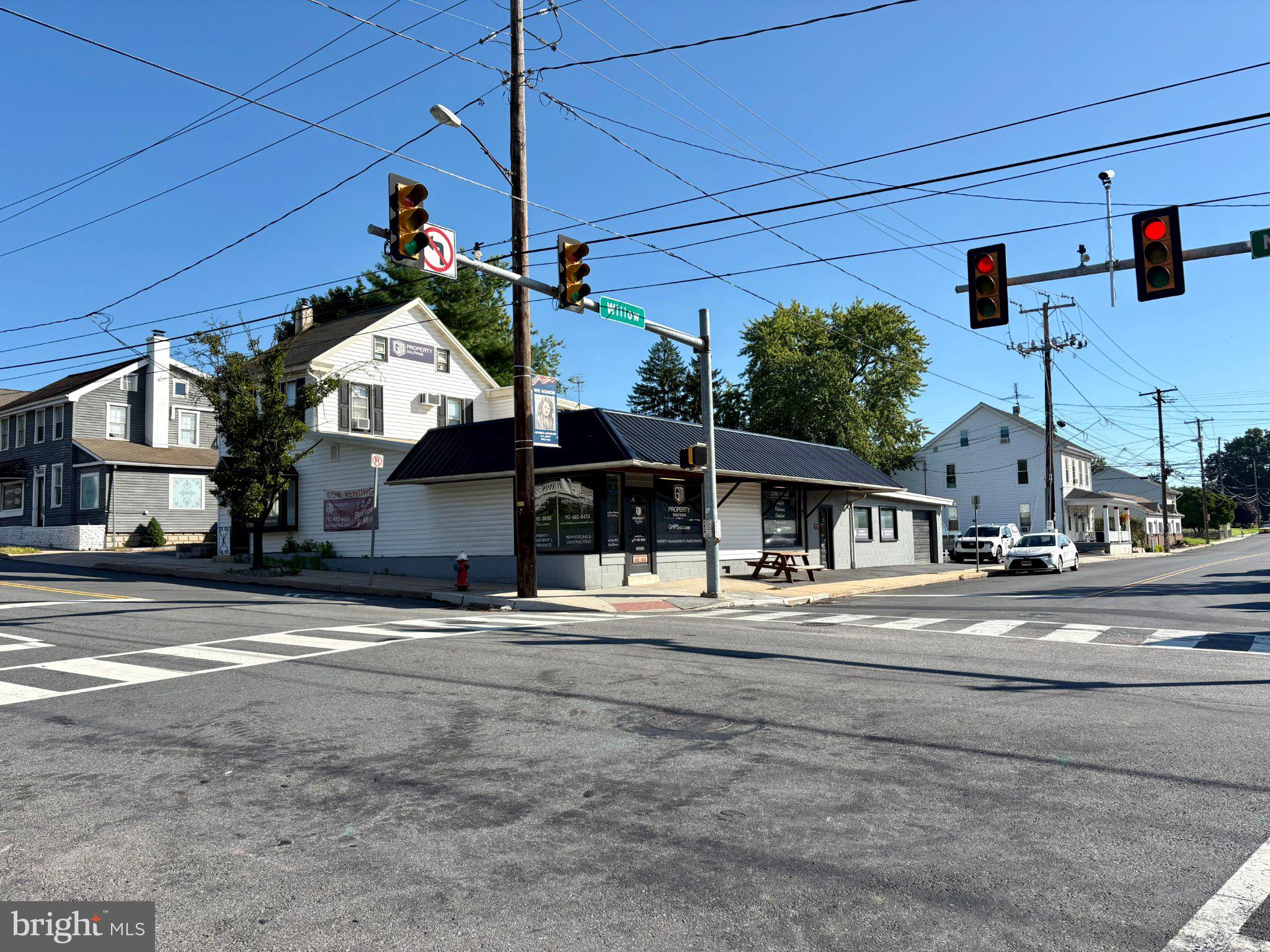 207 N MARKET STREET