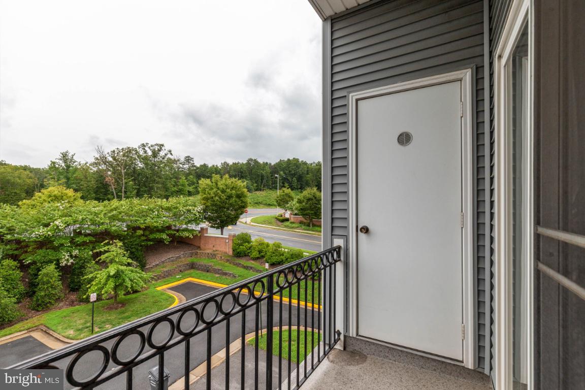 POWELLS RUN VILLAGE COND - Residential