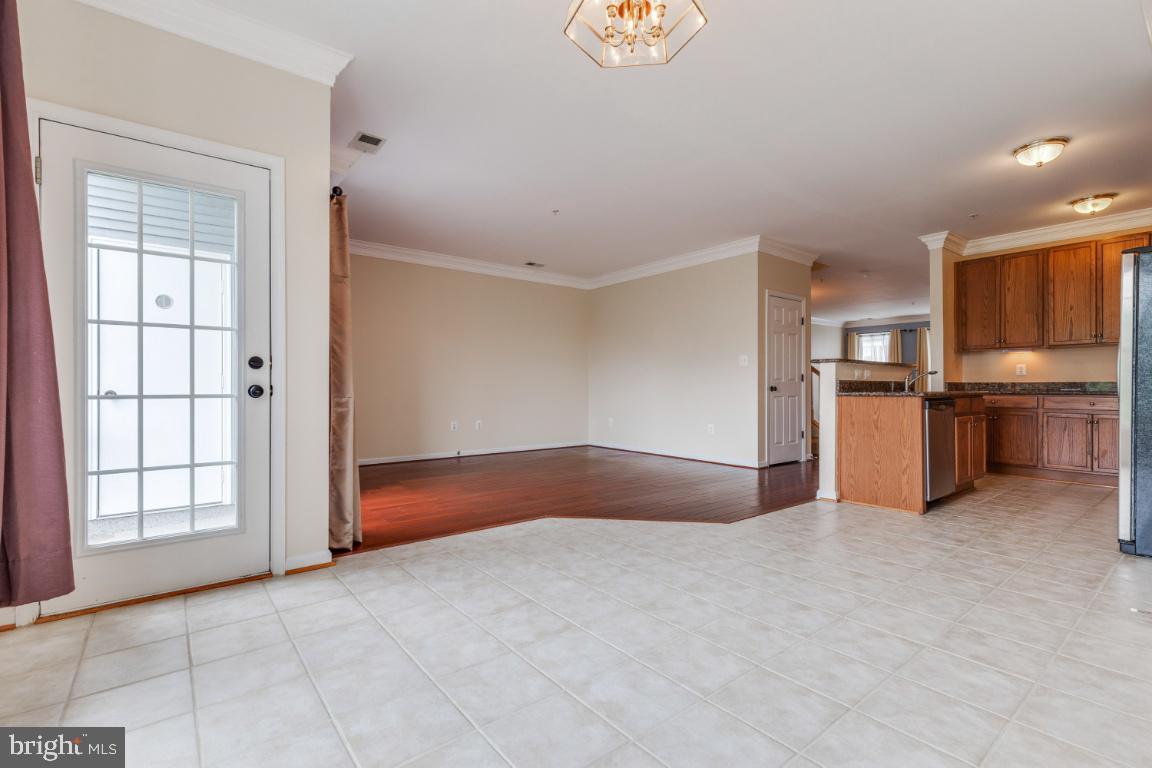 POWELLS RUN VILLAGE COND - Residential