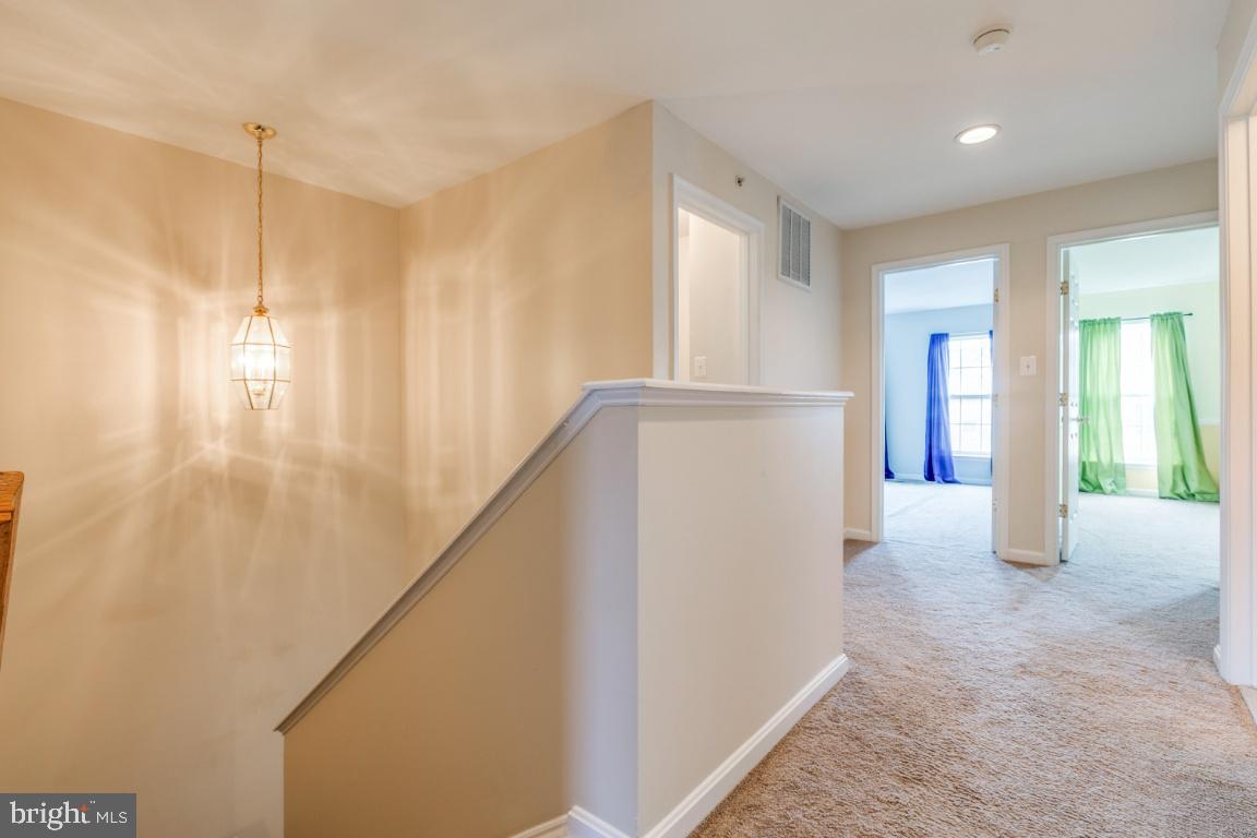 POWELLS RUN VILLAGE COND - Residential