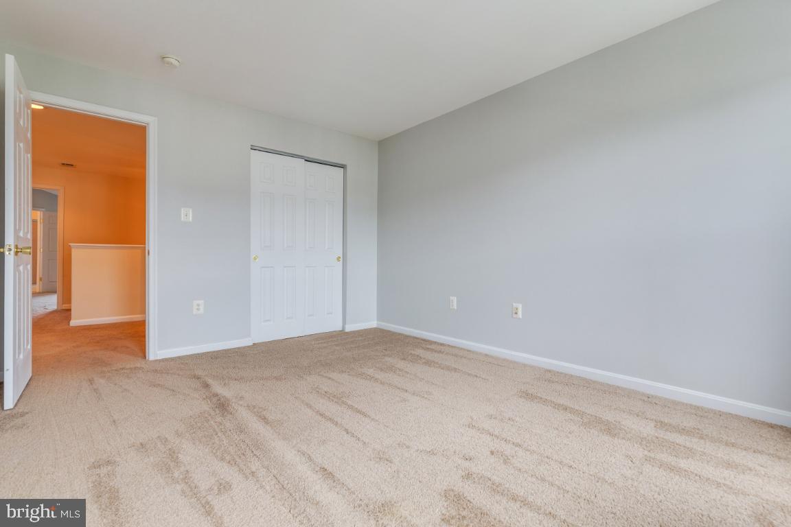 POWELLS RUN VILLAGE COND - Residential