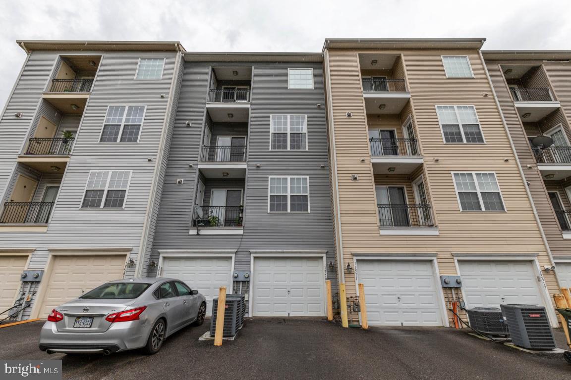 POWELLS RUN VILLAGE COND - Residential