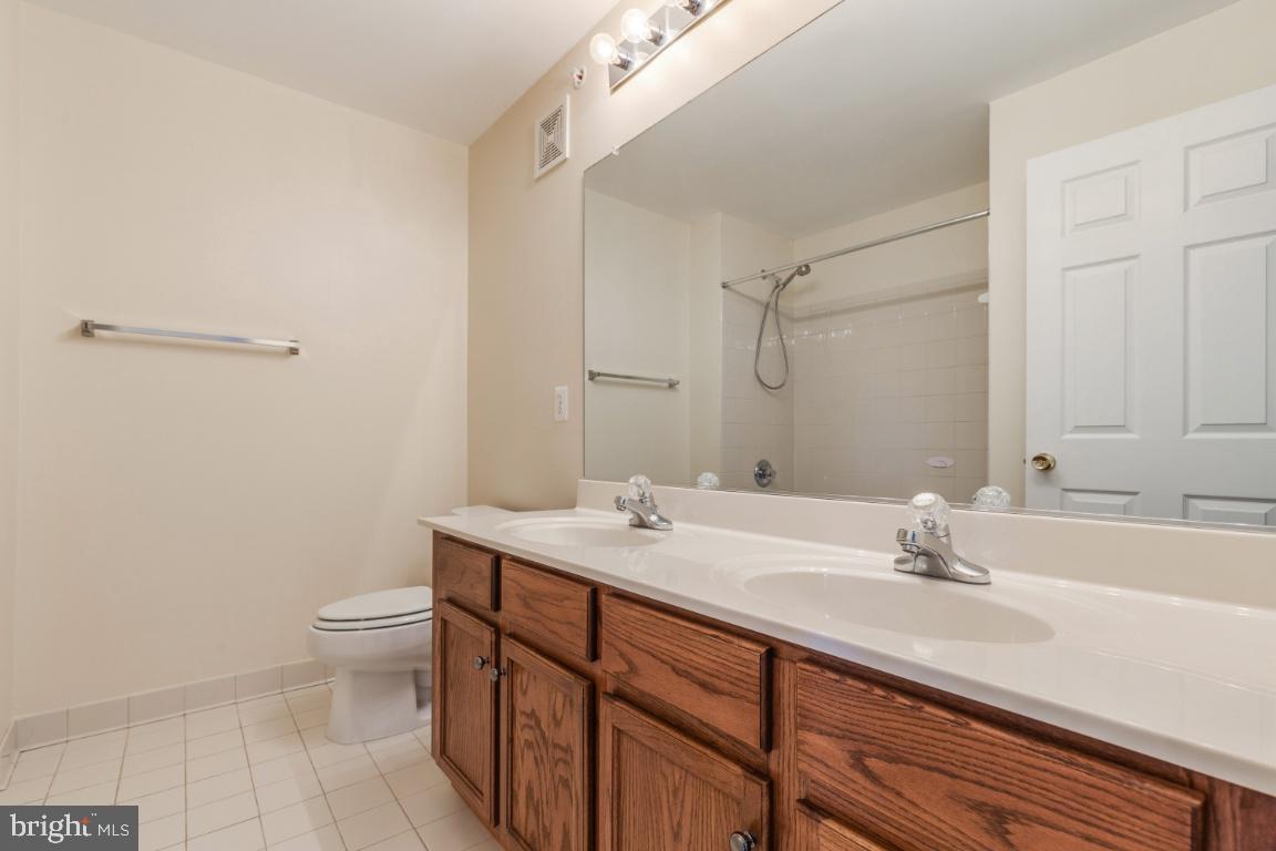 POWELLS RUN VILLAGE COND - Residential