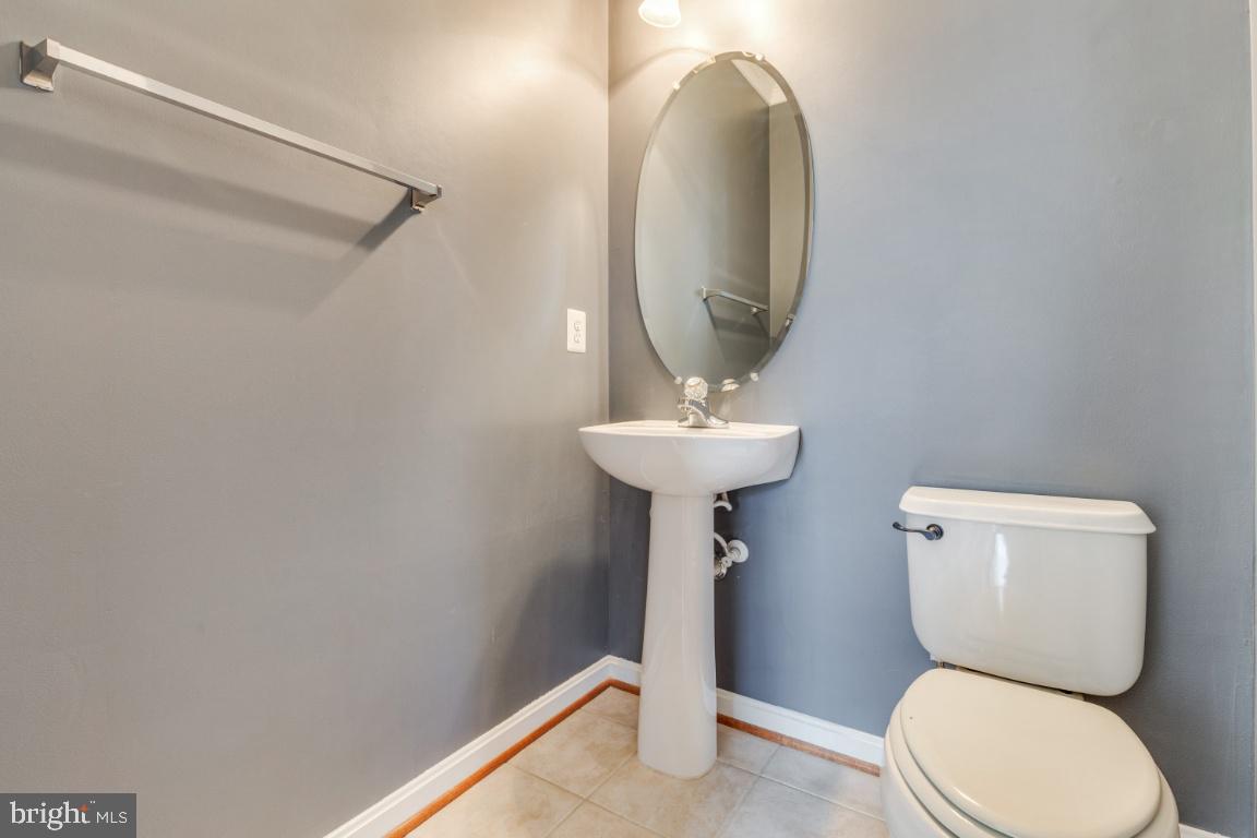 POWELLS RUN VILLAGE COND - Residential