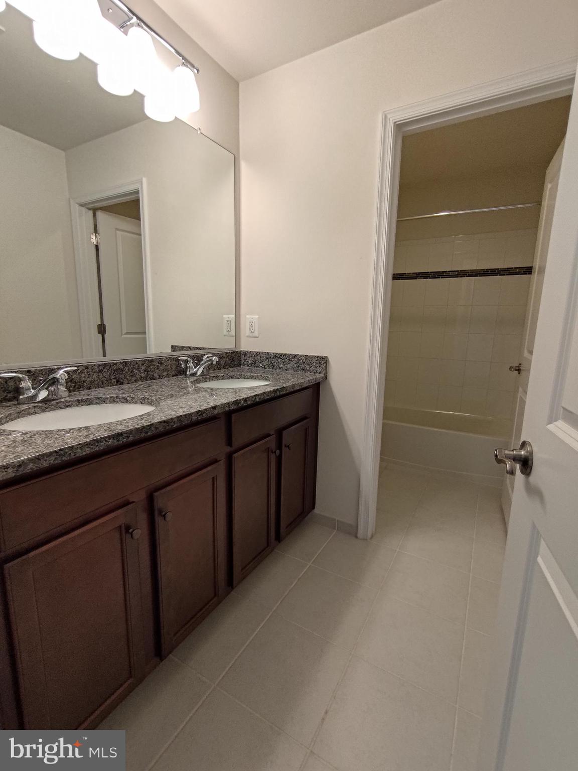 EASTVIEW AT STONE RIDGE - Residential Lease