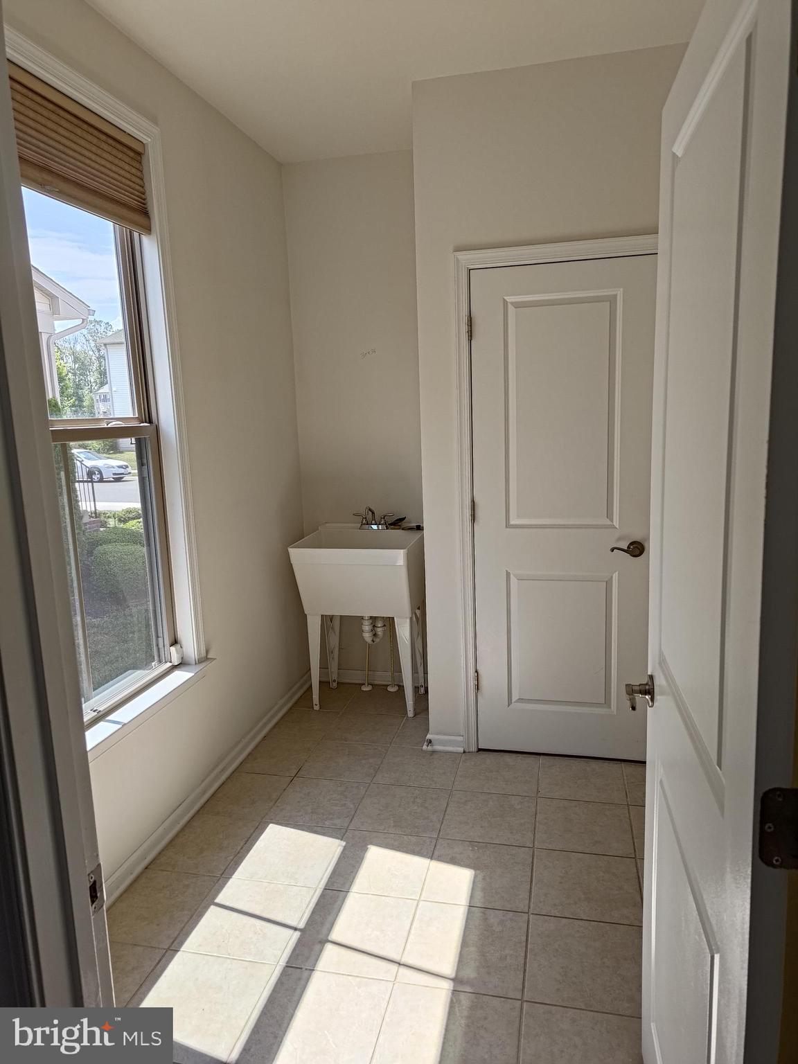 EASTVIEW AT STONE RIDGE - Residential Lease