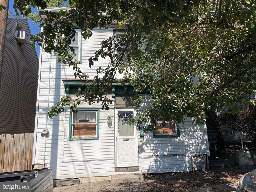 Photo of 639 MANOR ST, COLUMBIA, PA 17512 (MLS # PALA2041818)