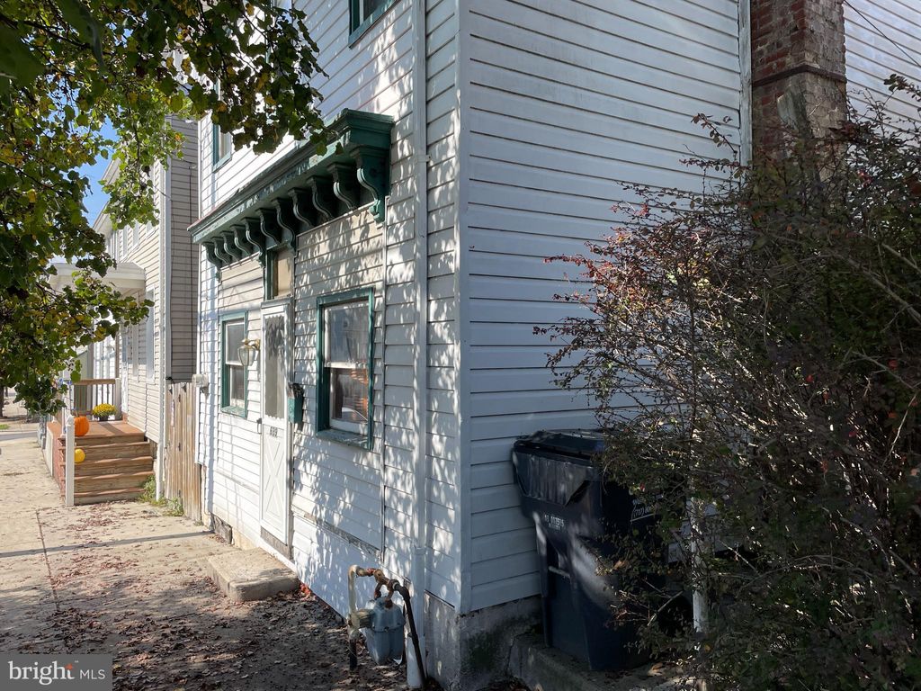 Photo of 639 MANOR ST, COLUMBIA, PA 17512 (MLS # PALA2041818)