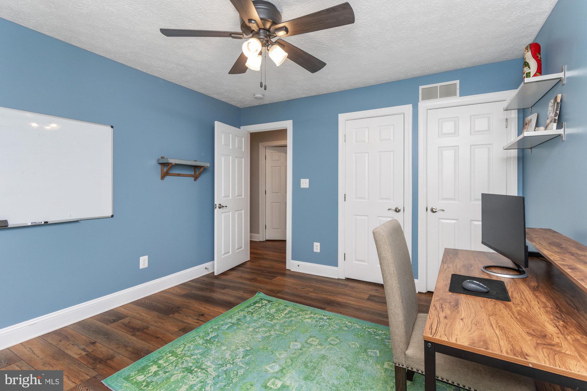 CROMWELL WOODS - Residential