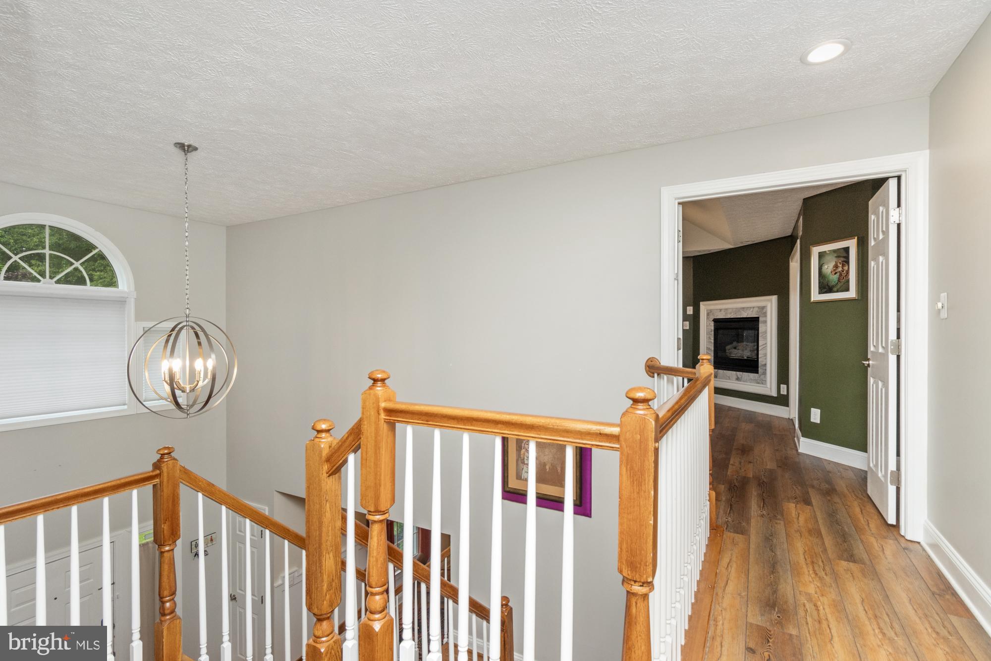 CROMWELL WOODS - Residential