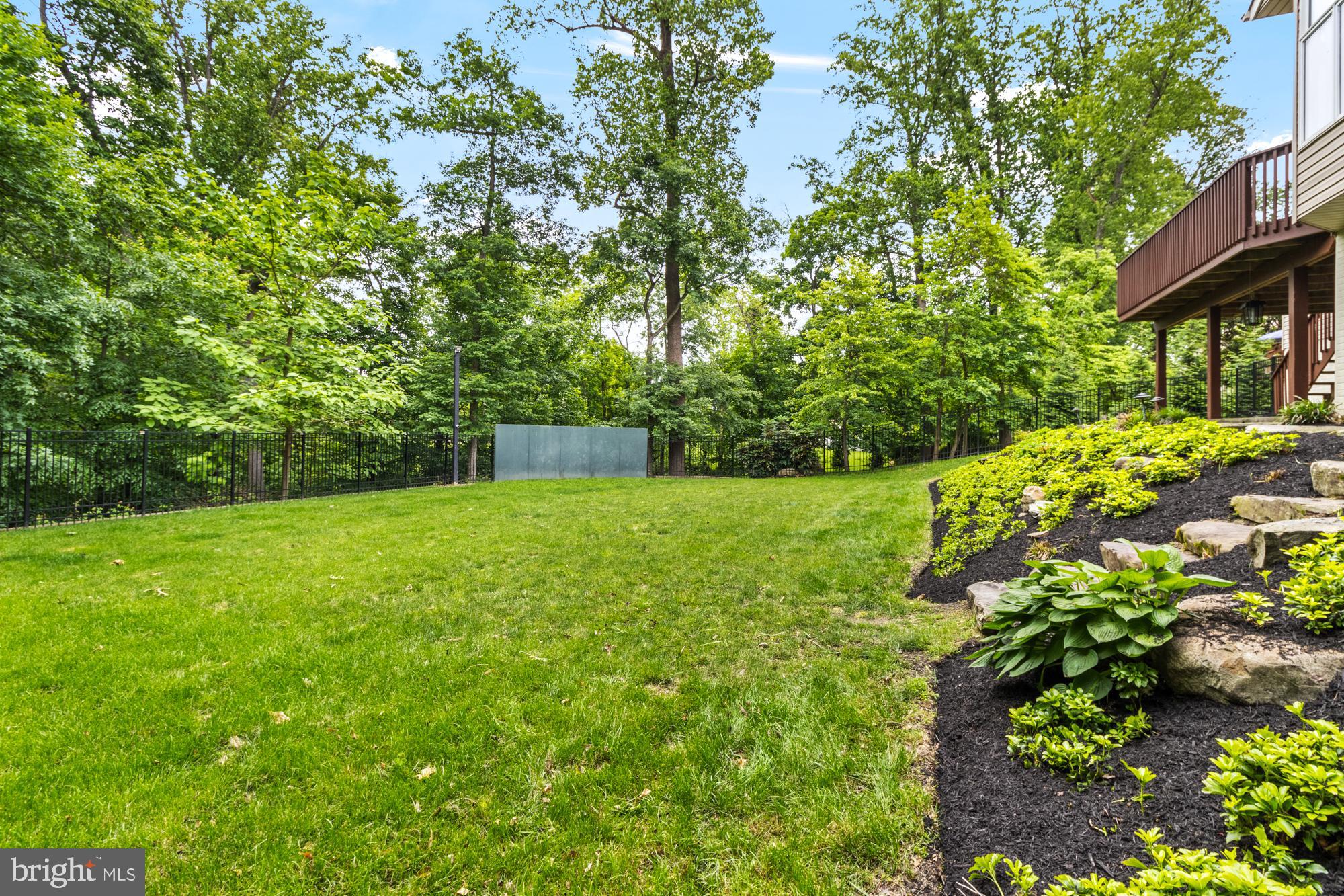 CROMWELL WOODS - Residential