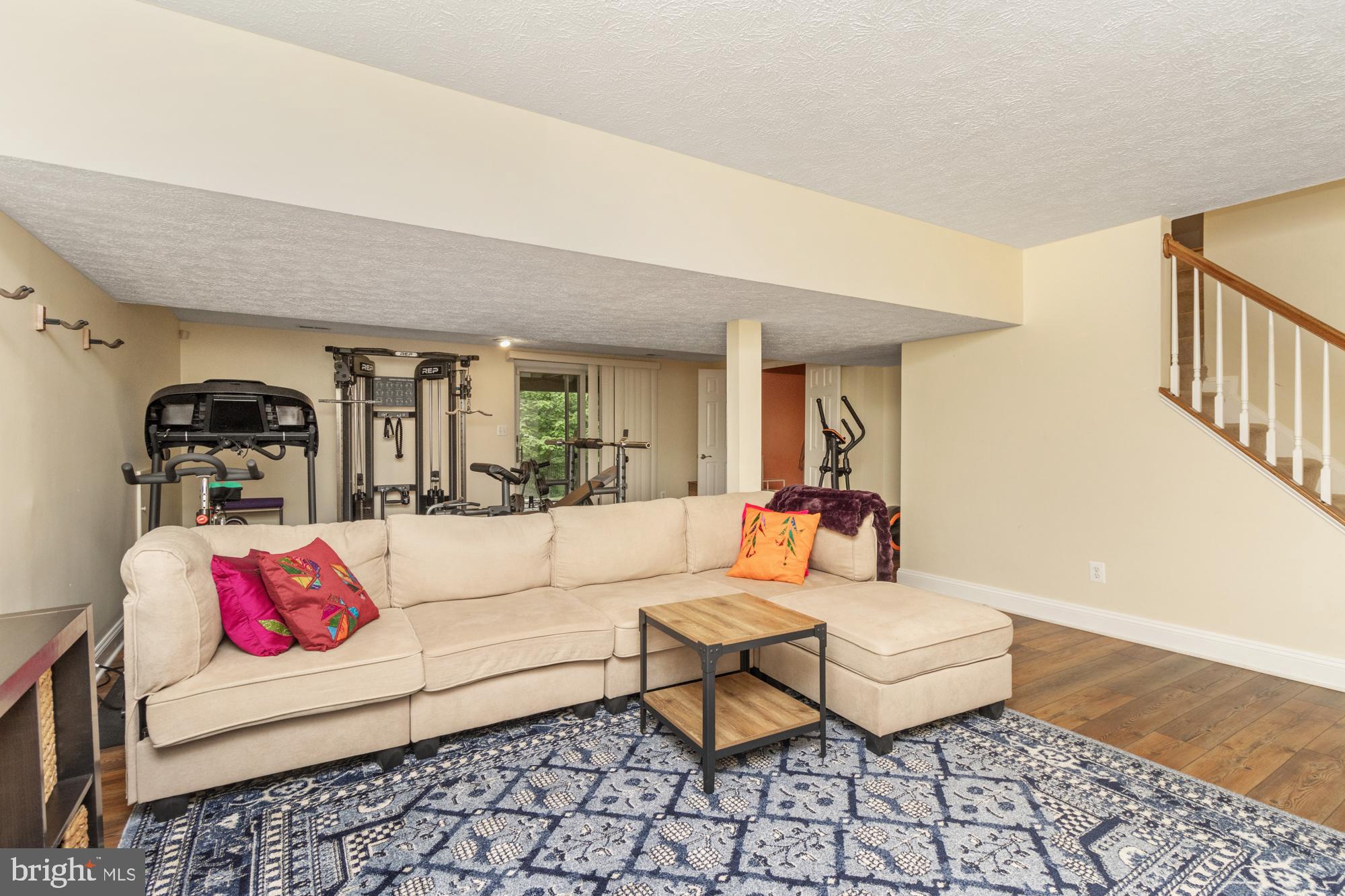 CROMWELL WOODS - Residential