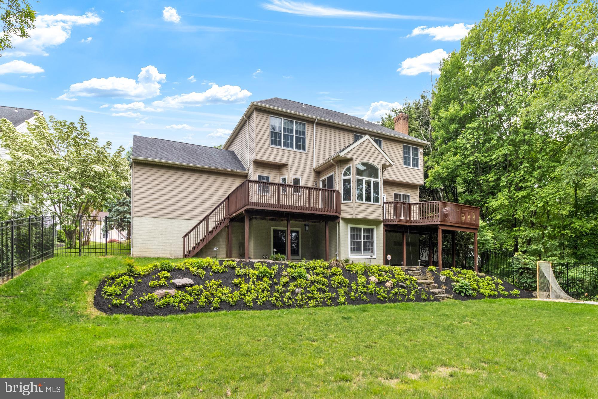 CROMWELL WOODS - Residential