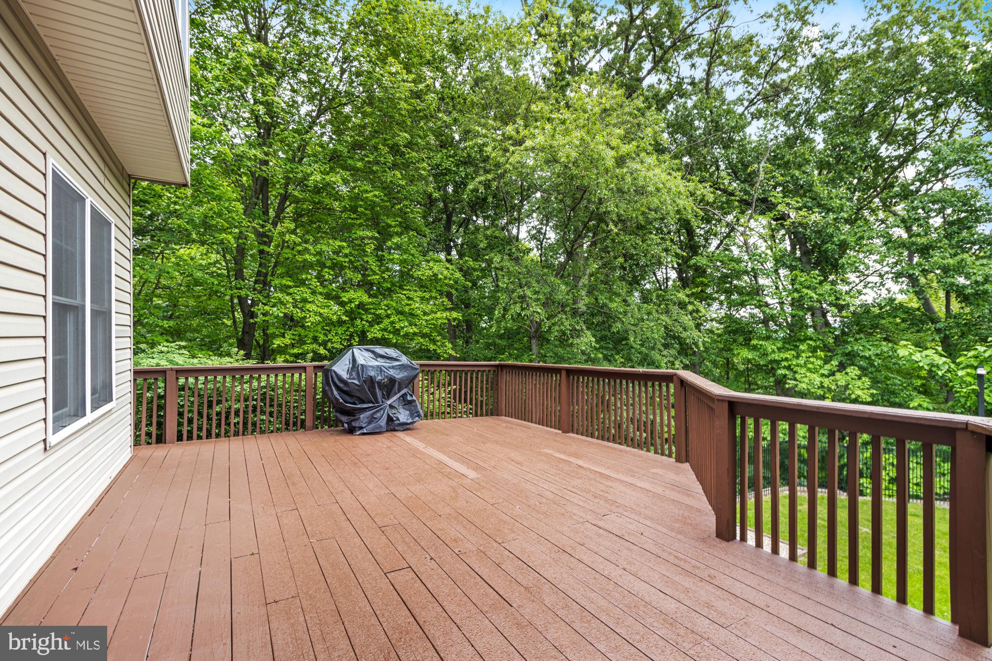 CROMWELL WOODS - Residential