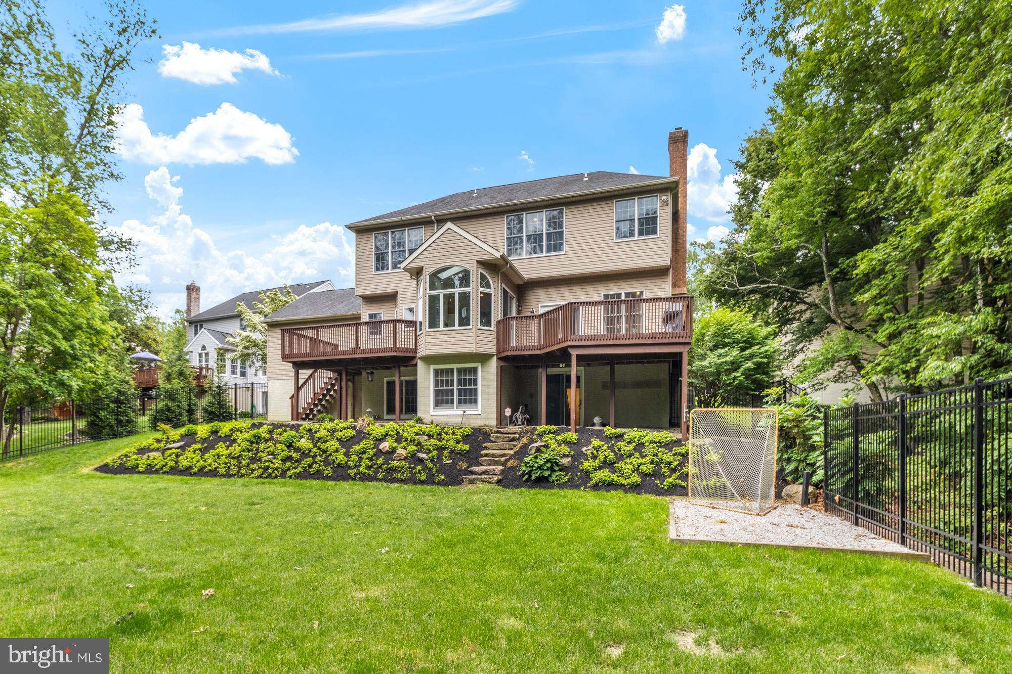 CROMWELL WOODS - Residential
