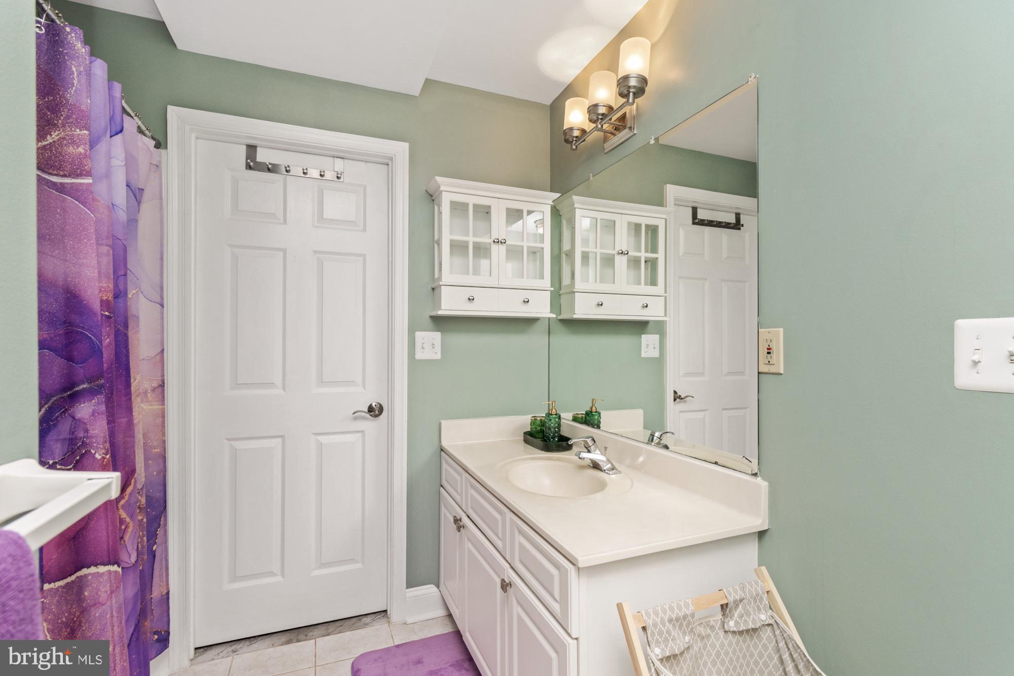 CROMWELL WOODS - Residential