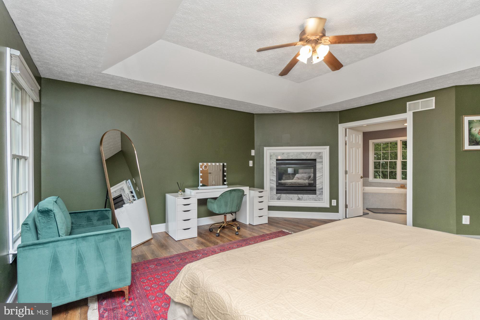 CROMWELL WOODS - Residential