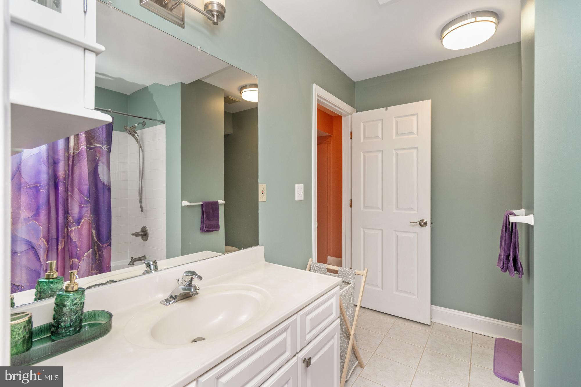CROMWELL WOODS - Residential