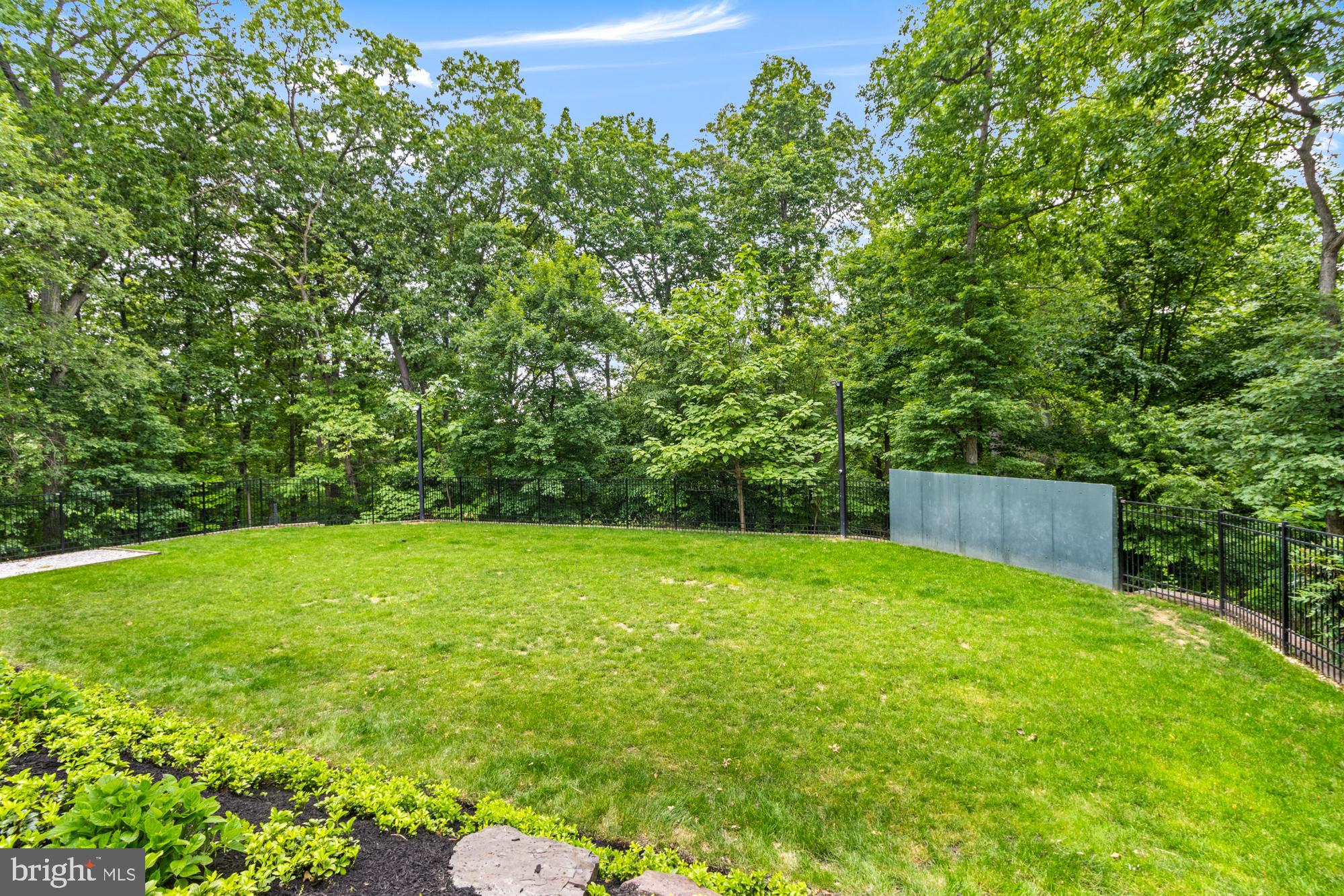 CROMWELL WOODS - Residential