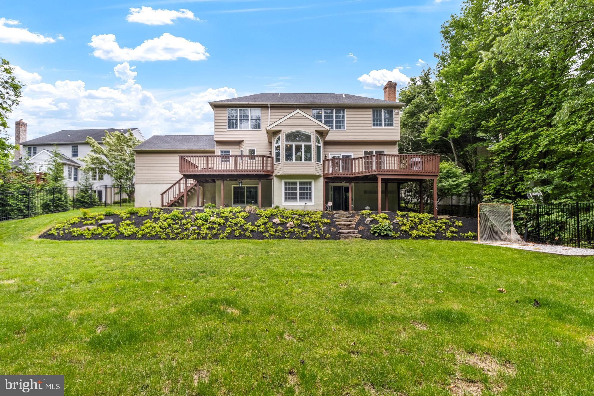 CROMWELL WOODS - Residential