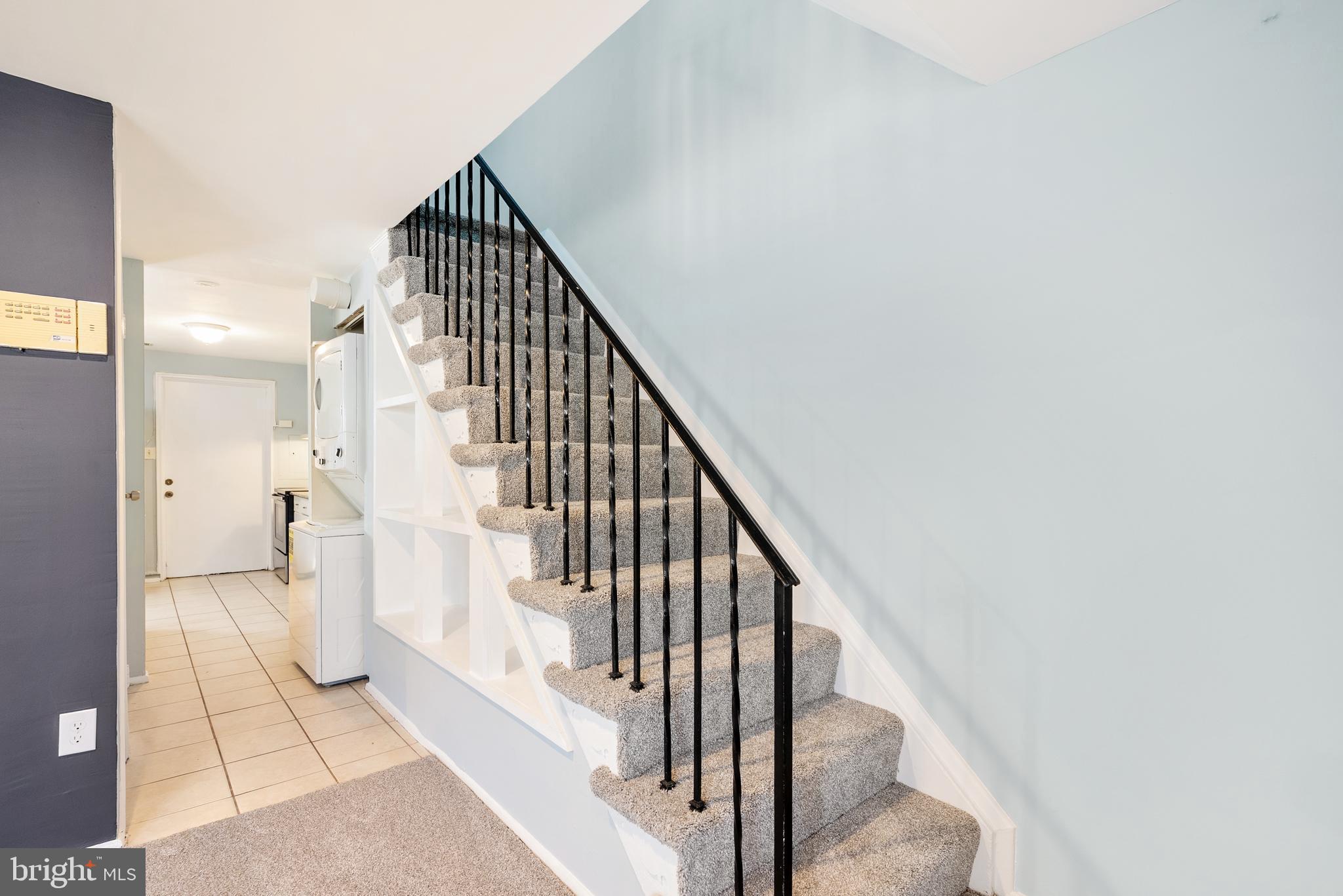 PALMER PARK - Residential Lease