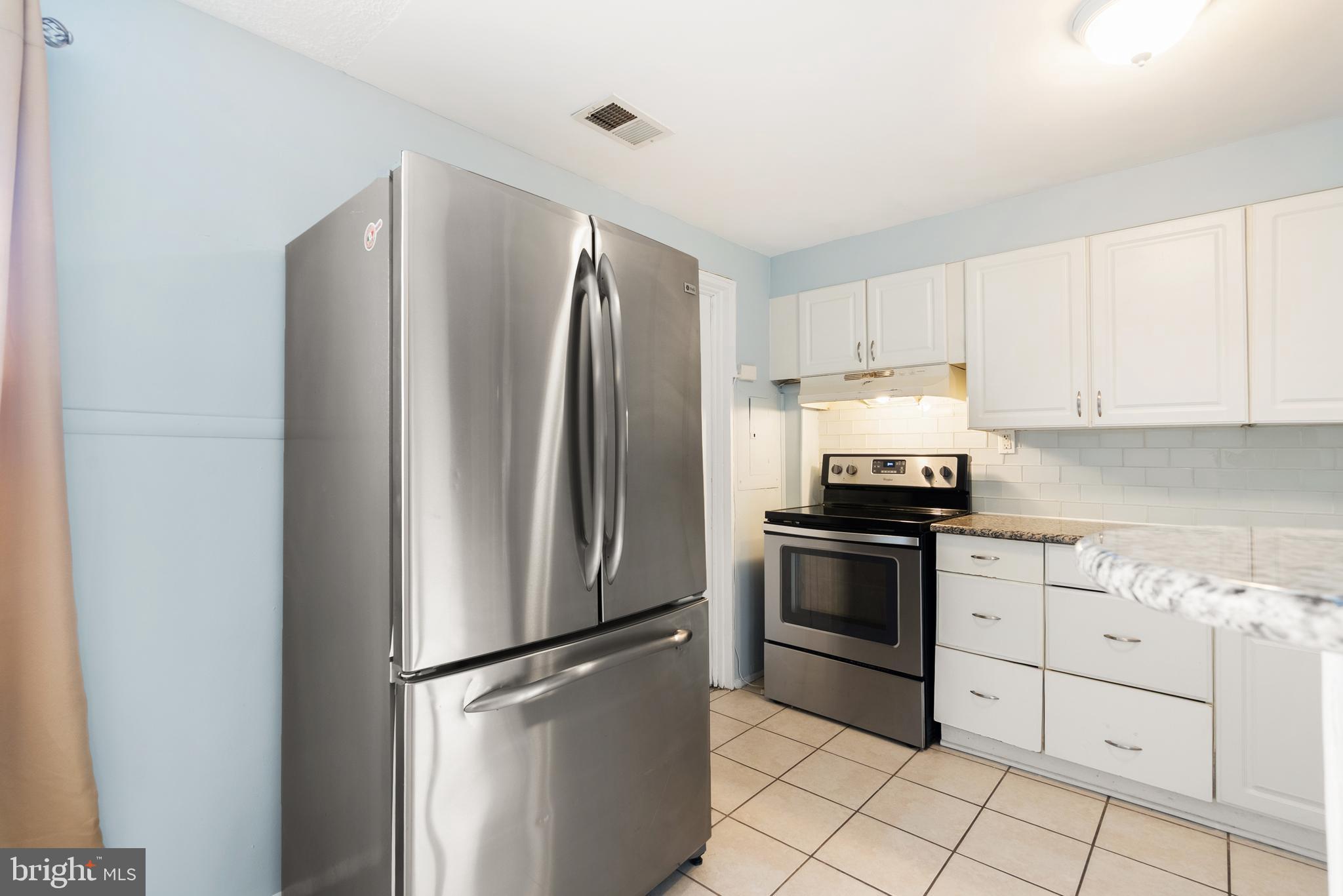 PALMER PARK - Residential Lease