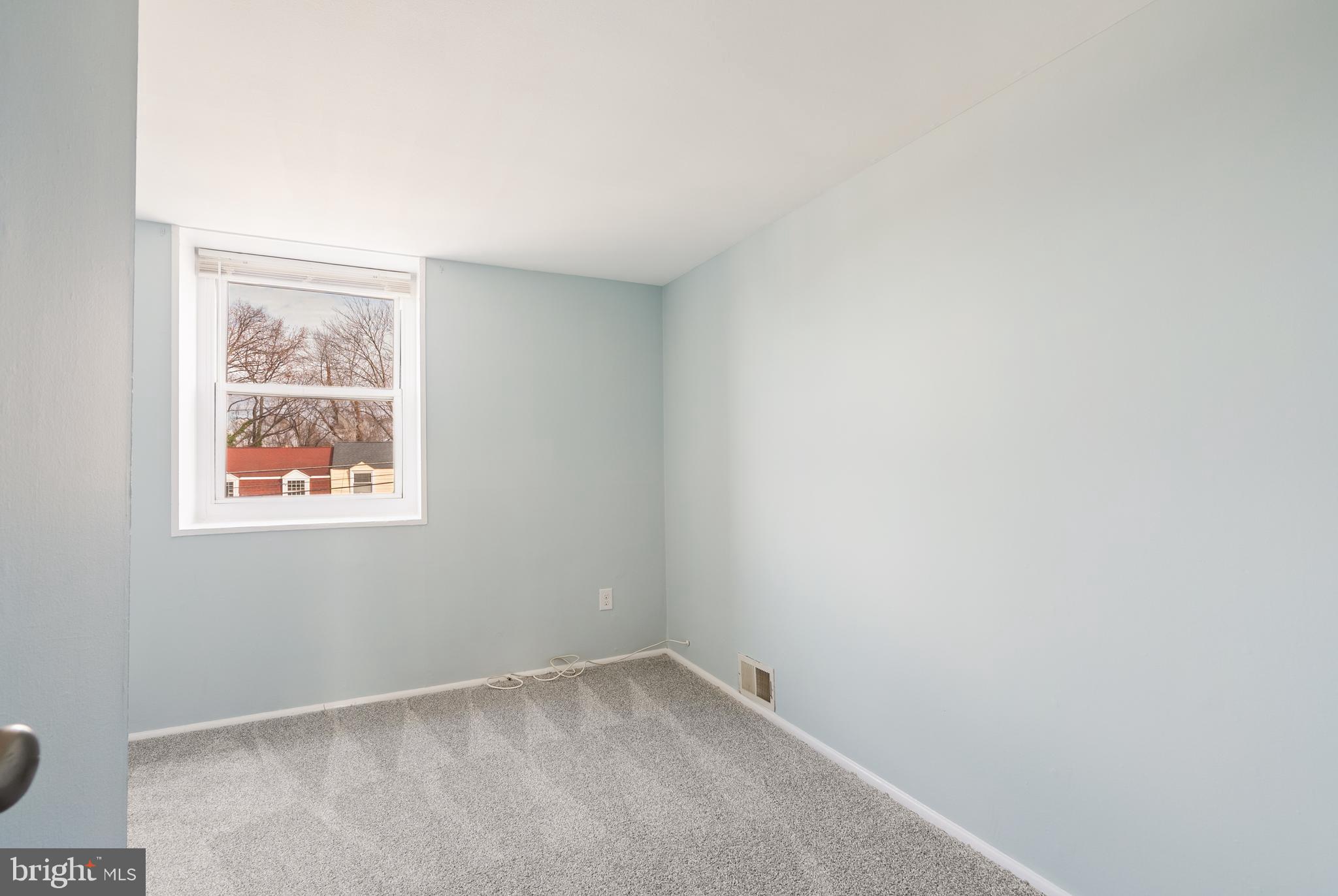 PALMER PARK - Residential Lease